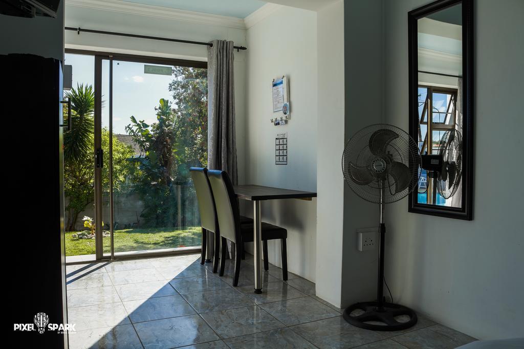Tyday Accommodation Port Elizabeth Exterior foto