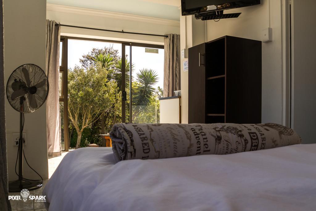 Tyday Accommodation Port Elizabeth Exterior foto