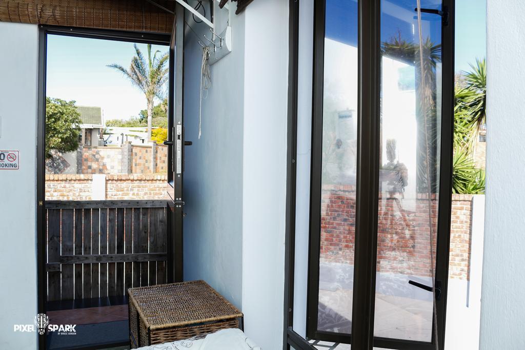 Tyday Accommodation Port Elizabeth Exterior foto
